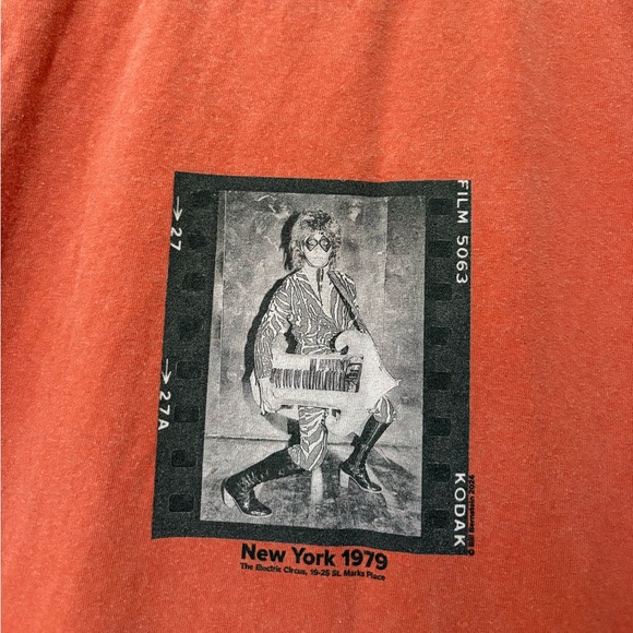 NWOT Urban Outfitters Bill Bernstein New York Photo Graphic Tee Size Large - Picture 8 of 13